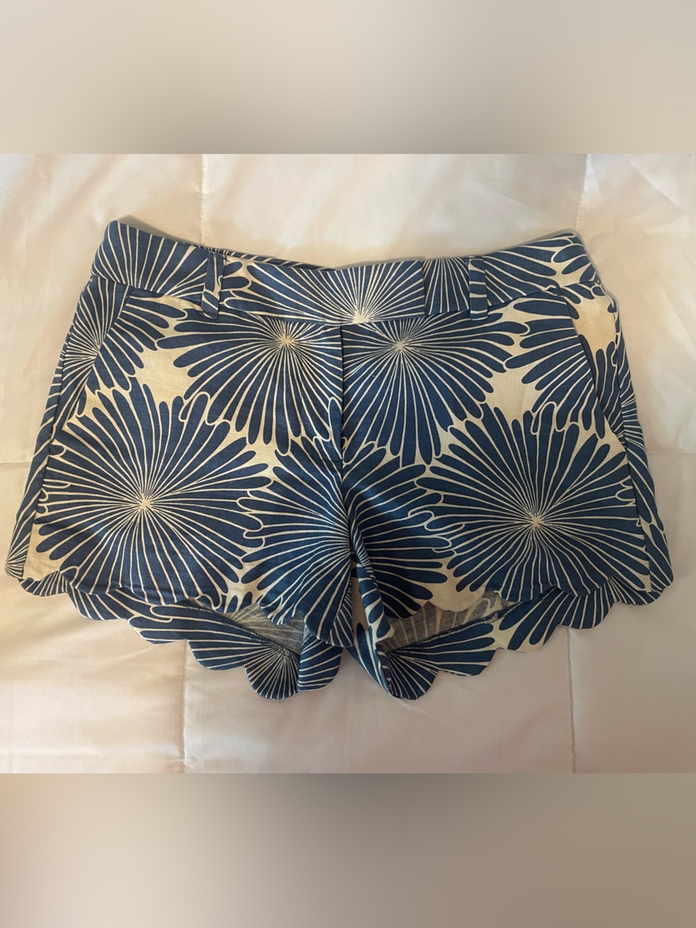 J Crew Blue Floral Scallop Hem Women's Shorts
